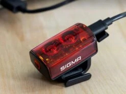 SIGMA Buster 80 RL éclairage Arrière USB / LED 7h D'autonomie 18 SIGMA Buster 80 RL éclairage Arrière USB / LED 7h D'autonomie -Vélo Pièce Magasin sigma buster 80 rl eclairage arriere usb led 7h d autonomie 7